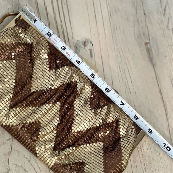 Vintage Whiting & Davis Gold Mesh Chevron Clutch Bag Evening Small Rectangle - Picture 8 of 13